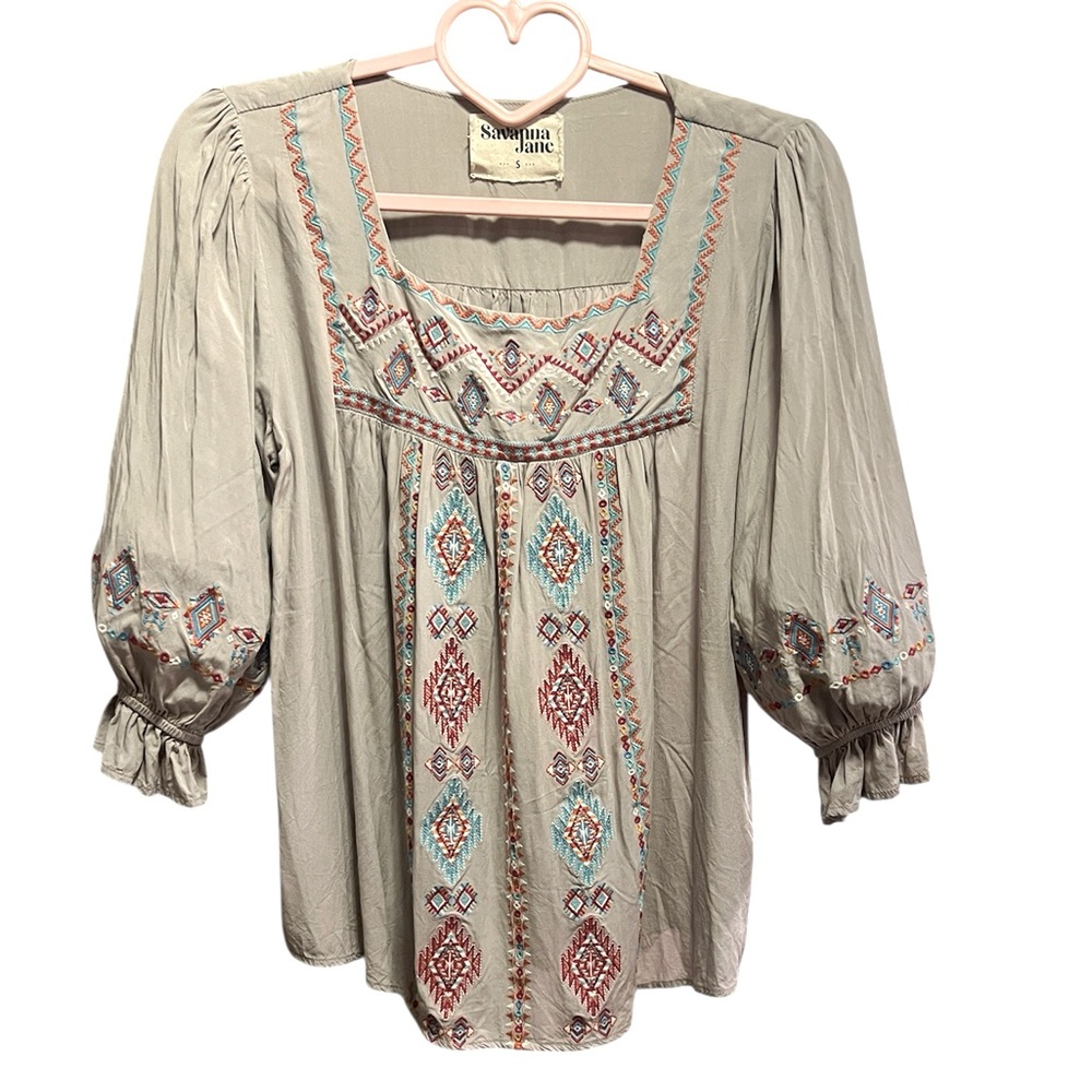 SAVANNA JANE Embroidered 3/4 sleeve top Size S